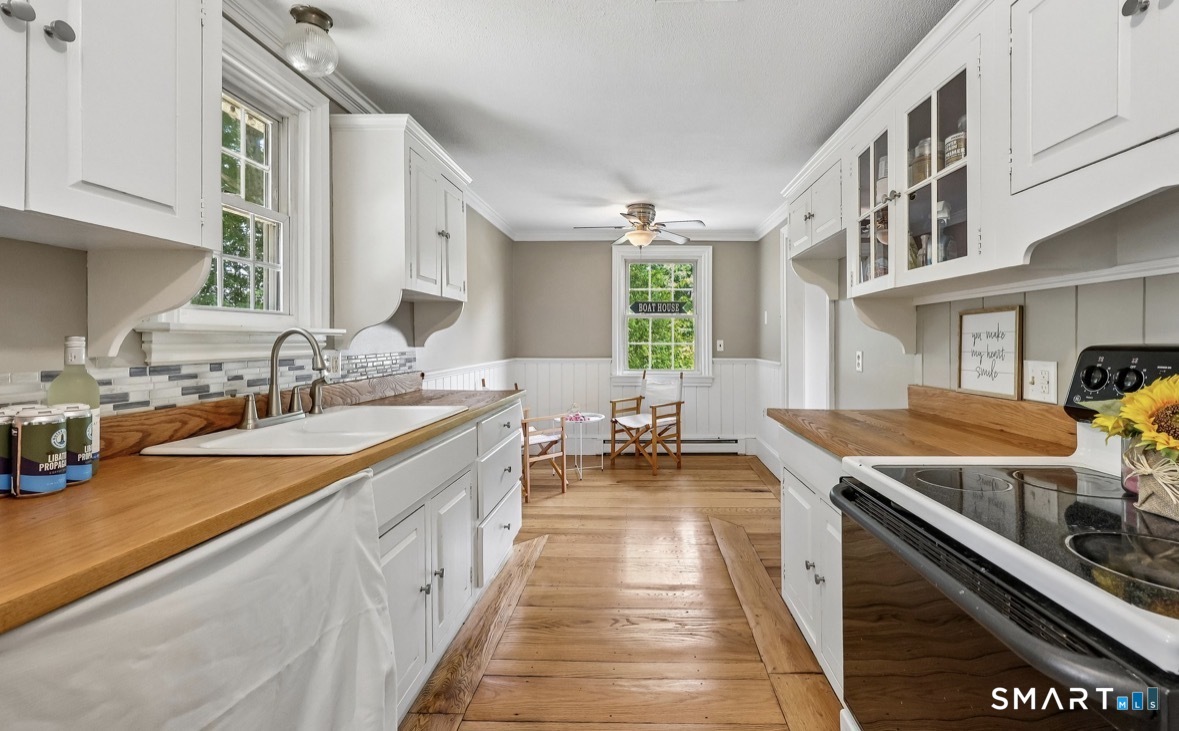 47 River Ridge Road Killingly, CT 06239 - Photo 3 of 16