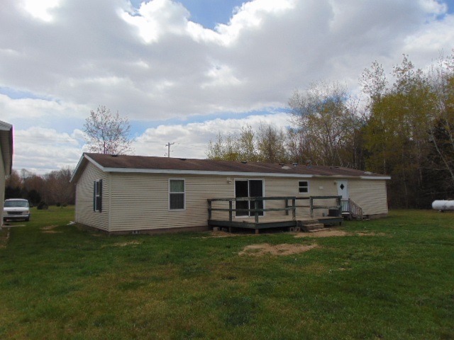 11638 West Madison Road Riverdale, MI 48877 - Photo 18 of 21 1874257-17.JPG