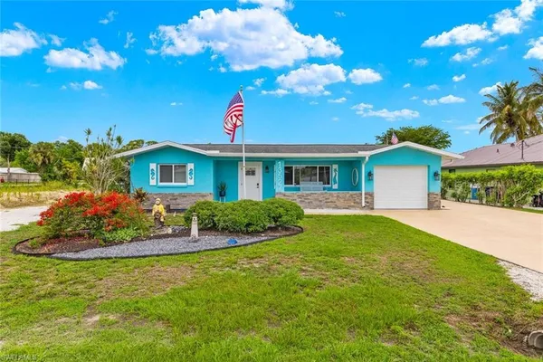 $445,000 | 13527 Marquette Boulevard, Fort Myers, FL 33905