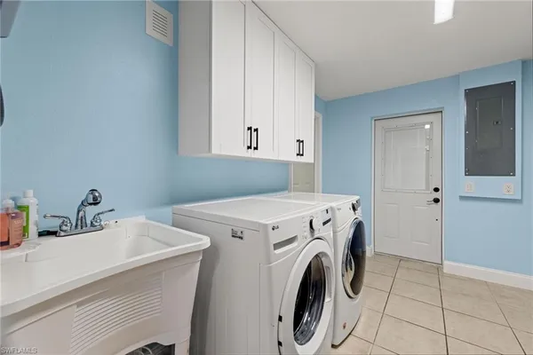 $445,000 | 13527 Marquette Boulevard, Fort Myers, FL 33905