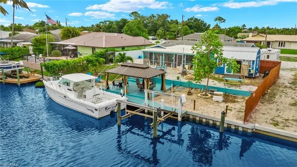 $445,000 | 13527 Marquette Boulevard, Fort Myers, FL 33905