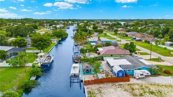 $445,000 | 13527 Marquette Boulevard, Fort Myers, FL 33905