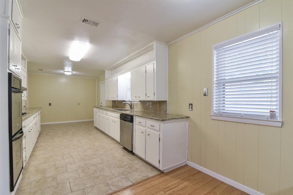 7233 Overhill Road Fort Worth, TX 76116 - Photo 13 of 30 Gallery Image 13