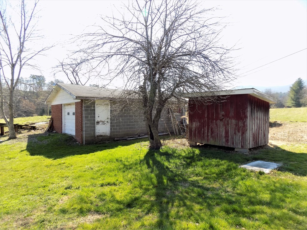 245 New Cave Church Road Newport, TN 37821 - Photo 3 of 40 Gallery Image 3