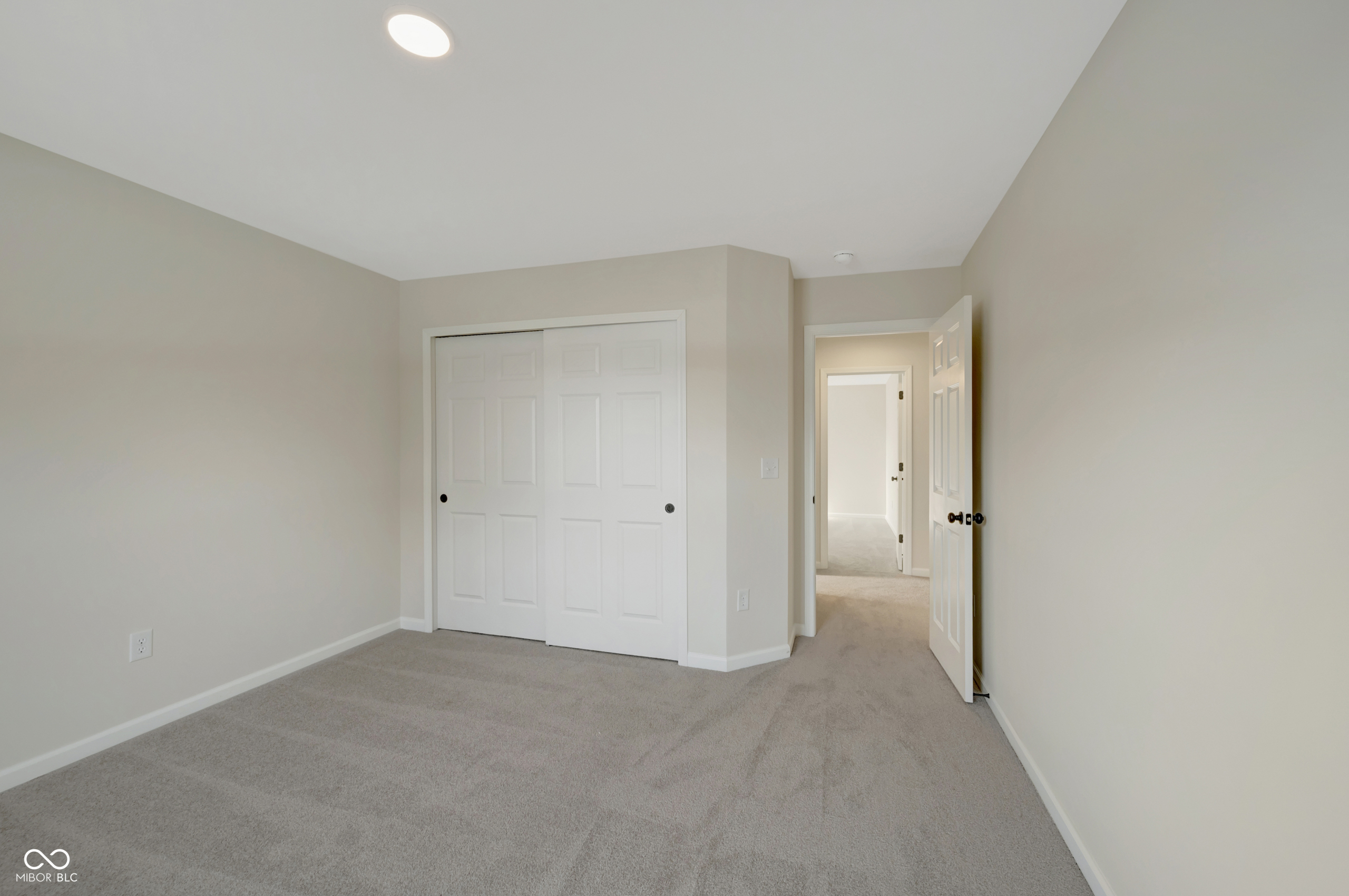 1109 Vineyard Way Greenwood, IN 46143 - Photo 9 of 21