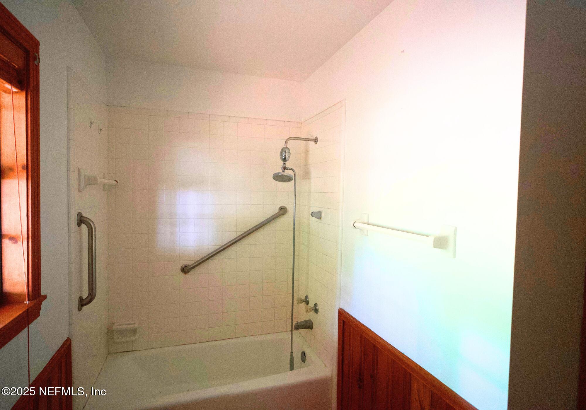 5152 Eulace Road Jacksonville, FL 32210 - Photo 20 of 24 Bathroom 2