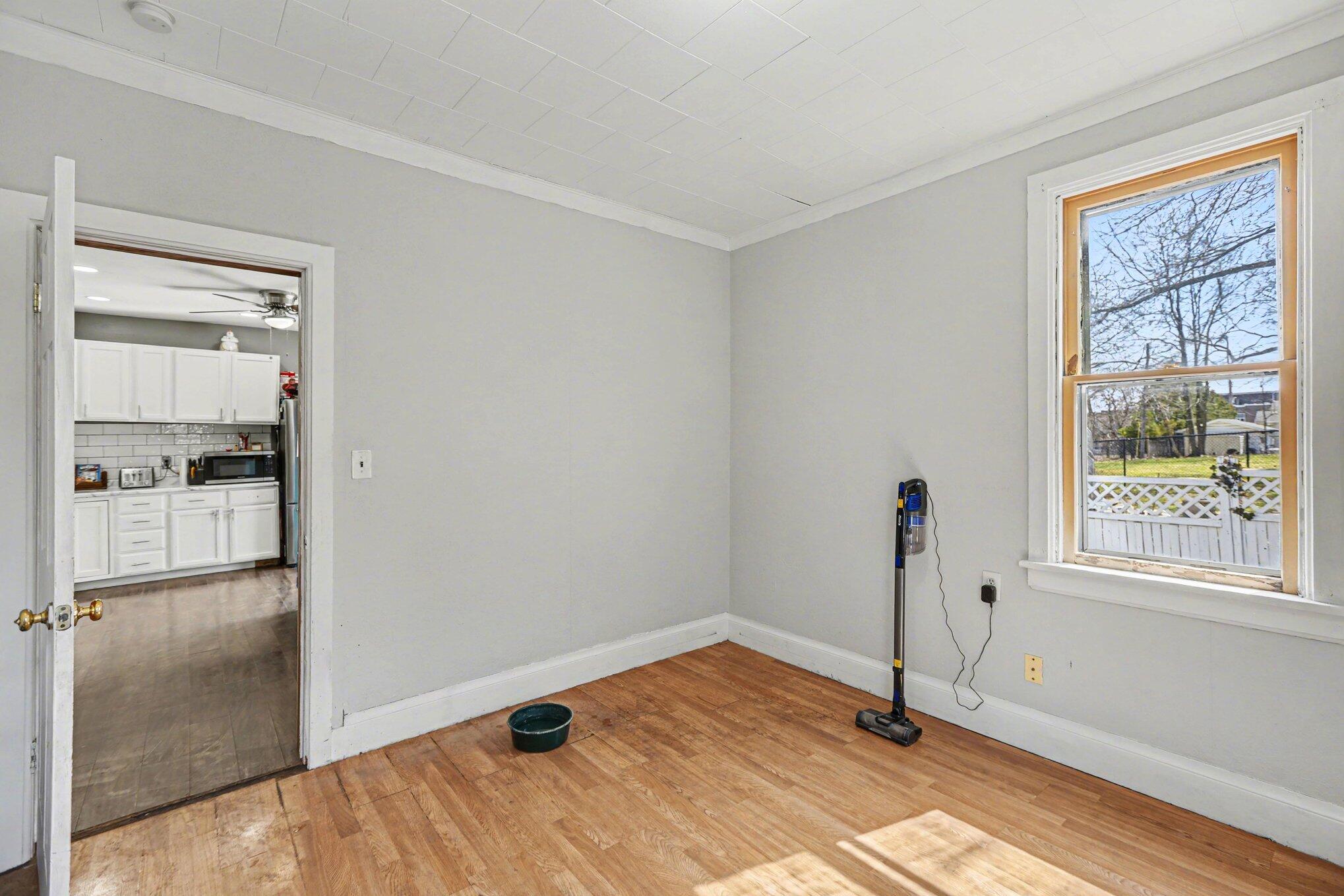 411 5th Street Manistee, MI 49660 - Photo 11 of 16 Bed 3