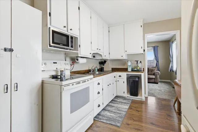 $250,000 | 33987 County 8 Boulevard, Cannon Falls, MN 55009