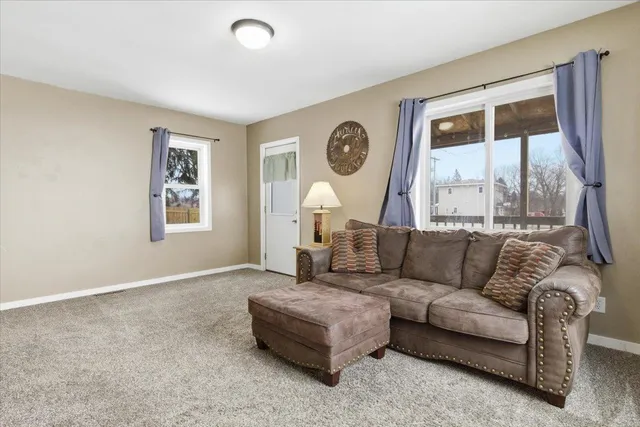 $250,000 | 33987 County 8 Boulevard, Cannon Falls, MN 55009