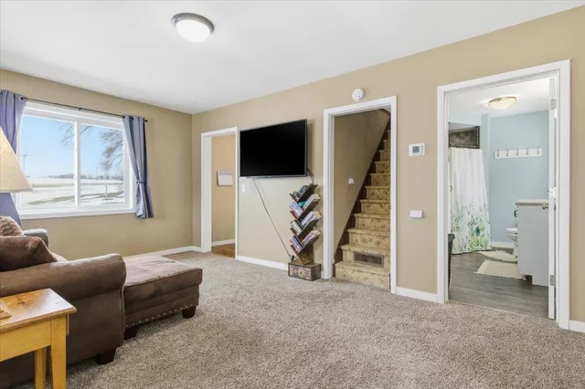 $250,000 | 33987 County 8 Boulevard, Cannon Falls, MN 55009