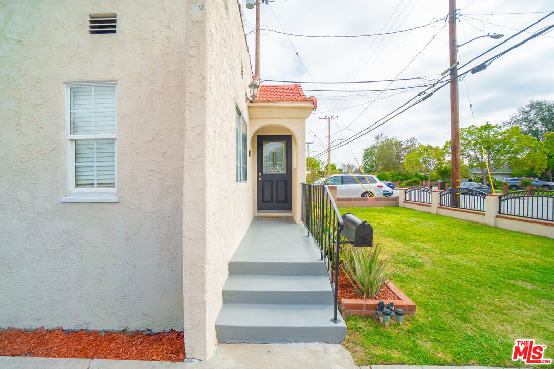 12045 Rives Avenue Downey, CA 90242 - Photo 2 of 26 Gallery Image 2