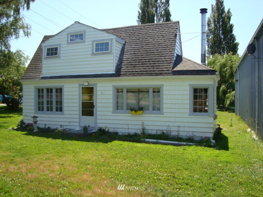 8244 South March's Point Road South Anacortes, WA 98221 - Photo 8 of 10 Gallery Image 8