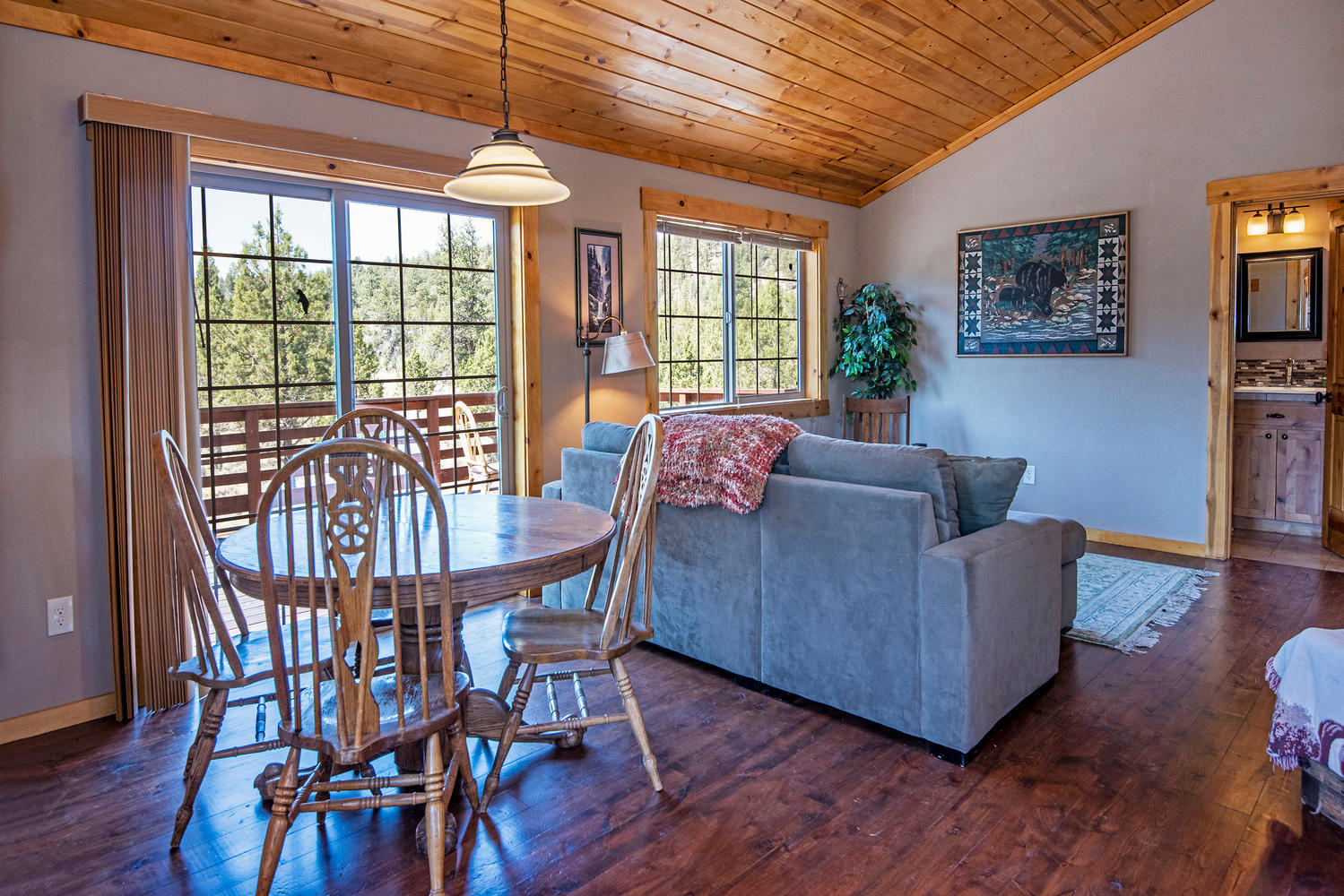 70587 Holmes Road Sisters, OR 97759 - Photo 16 of 31 17