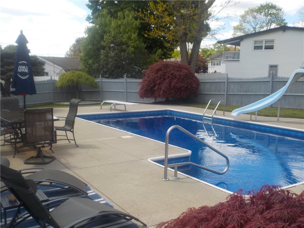 72 Wayne Road Woonsocket, RI 02895 - Photo 10 of 15