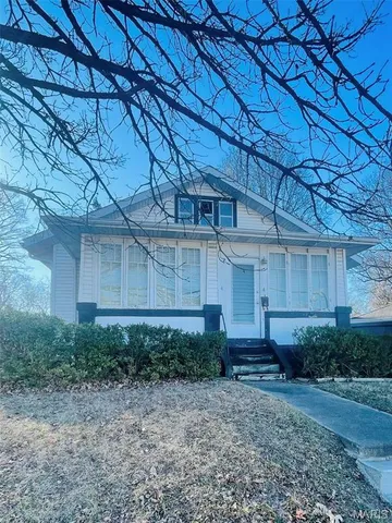 $85,000 | 4 Carlyle Avenue, Belleville, IL 62220