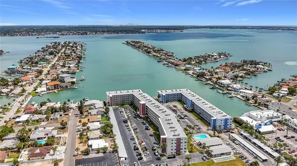 $350,000 | 5575 Gulf Boulevard, Unit 225, St. Pete Beach, FL 33706