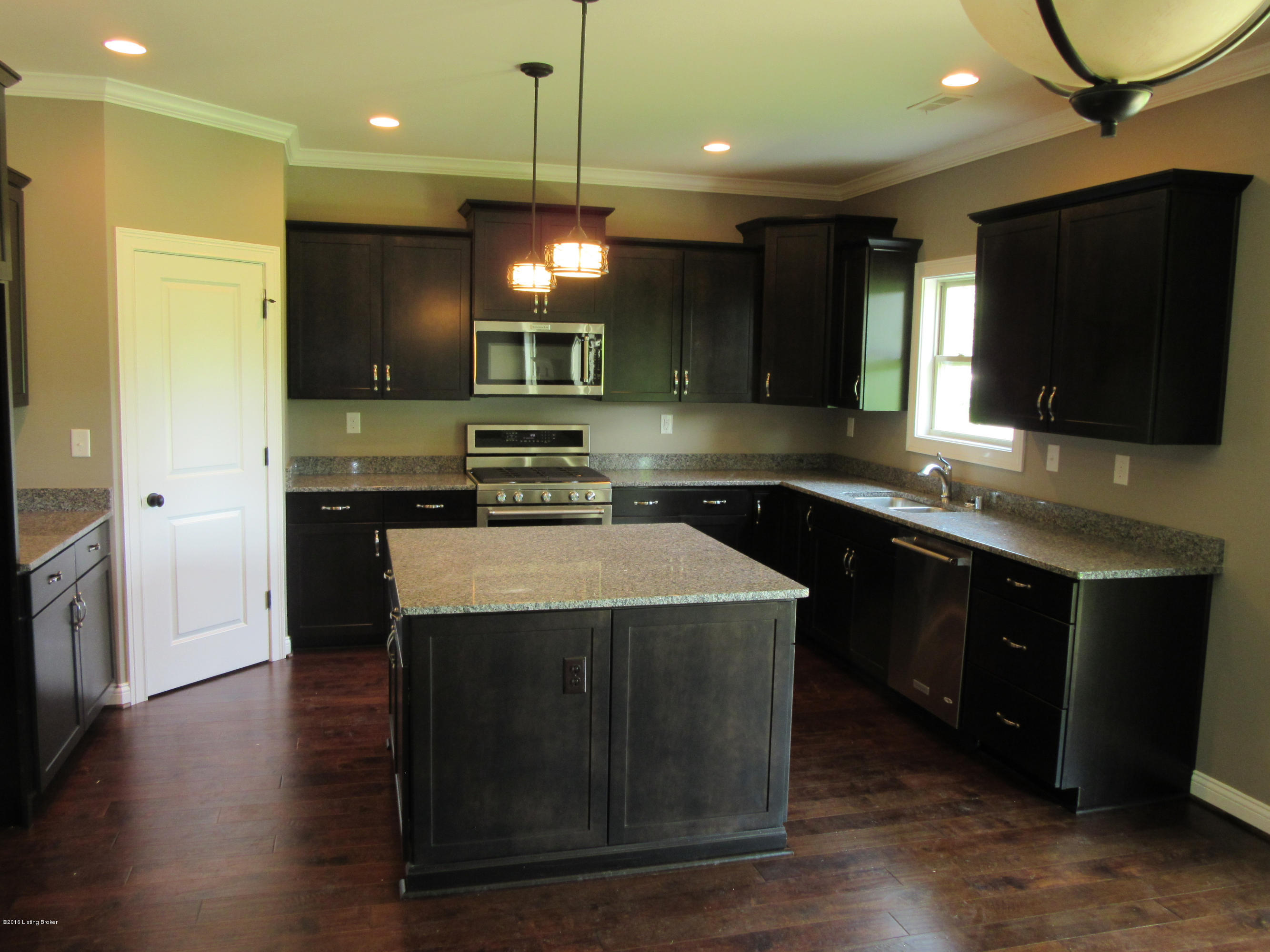 6503 Bass Road Prospect, KY 40059 - Photo 9 of 29 IMG_2506