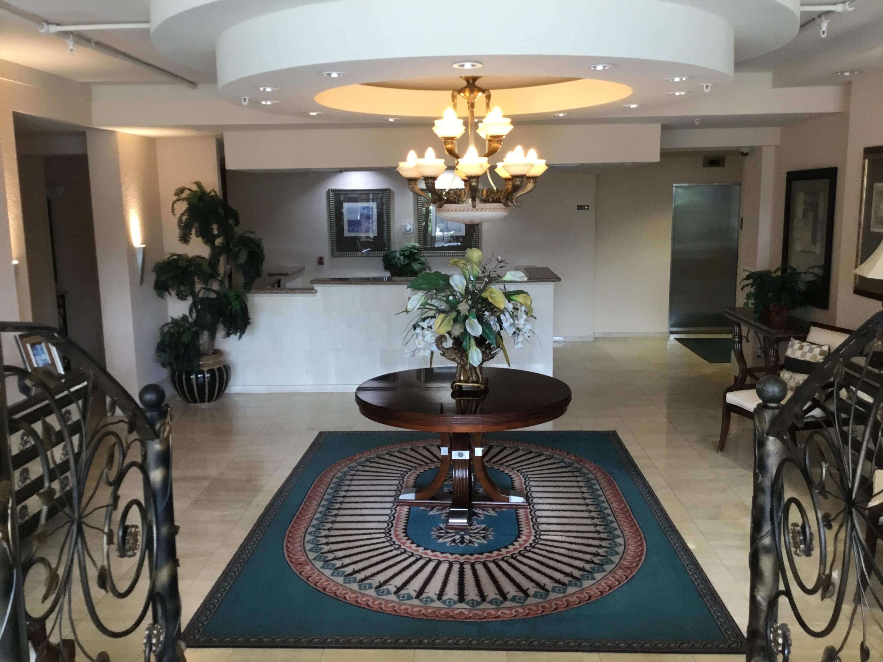 1000 Spanish River Road, Unit 3C Boca Raton, FL 33432 - Photo 3 of 21 LOBBY