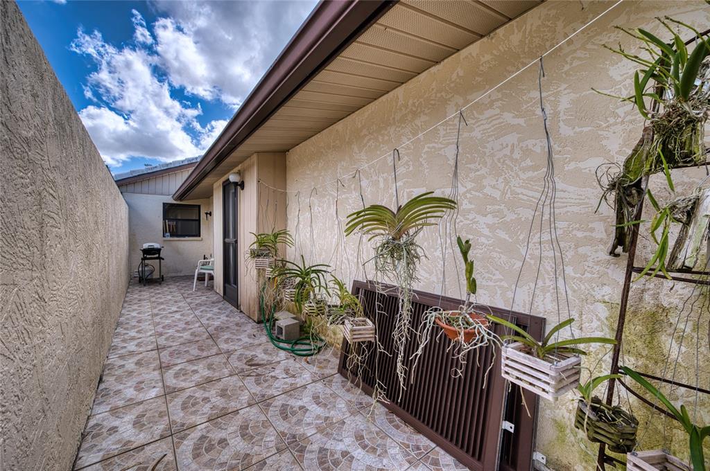76 Sandstone Circle Venice, FL 34293 - Photo 20 of 37 a view of a backyard