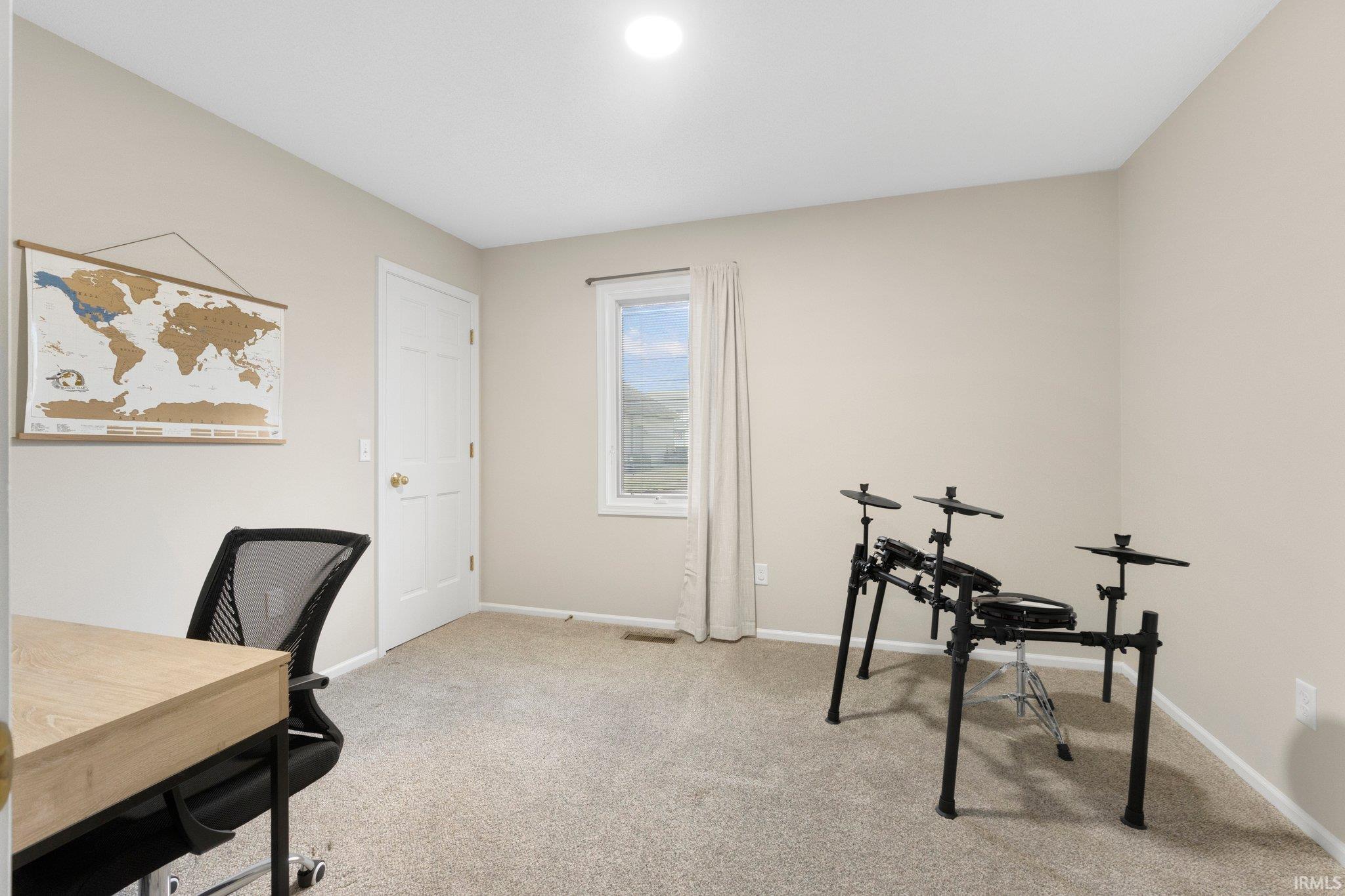 2319 Kerrigans Way Fort Wayne, IN 46815 - Photo 13 of 23