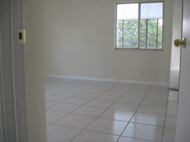 9825 Ridge Creek Road Boca Raton, FL 33496 - Photo 7 of 15 9825RidgecreekFinal 033