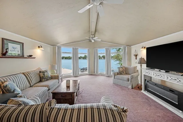 $869,400 | 45 Point Pleasant Road, Webster, MA 01570