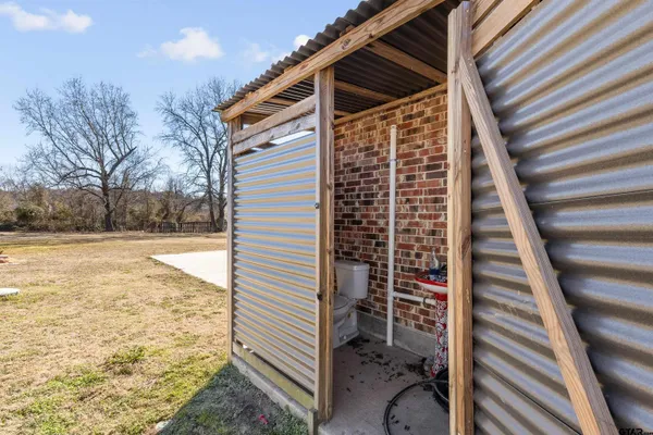 $450,000 | 205 Vz County Road 4807, Ben Wheeler, TX 75754