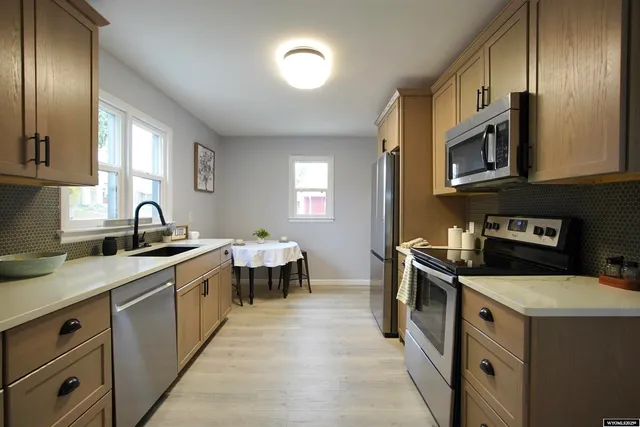 $335,000 | 1726 South Jackson Street, Casper, WY 82601