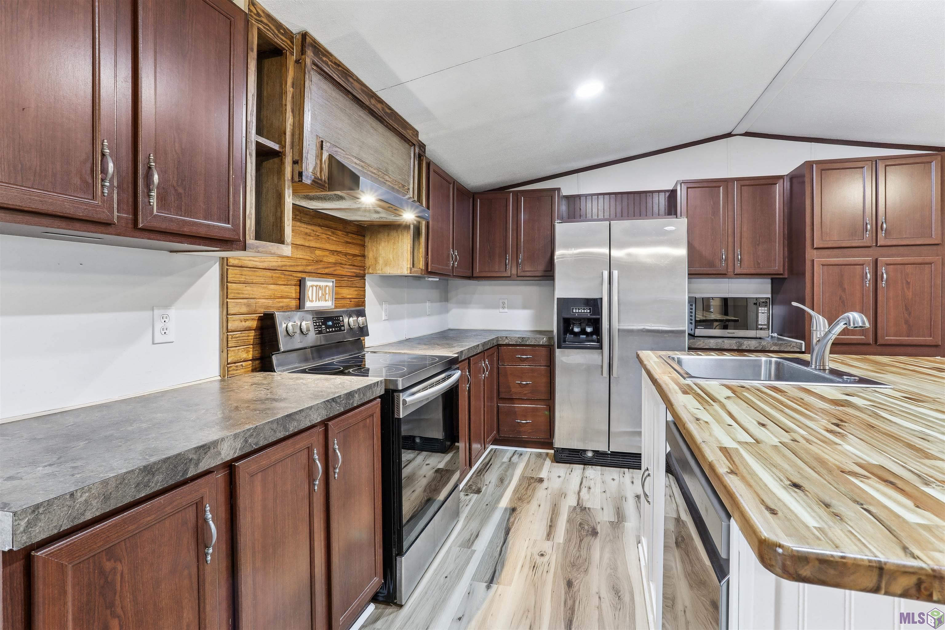 12192 Roddy Road Gonzales, LA 70737 - Photo 8 of 16