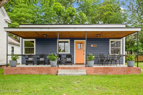 $2,550 | 226 East Water Street, Washington, NC 27889