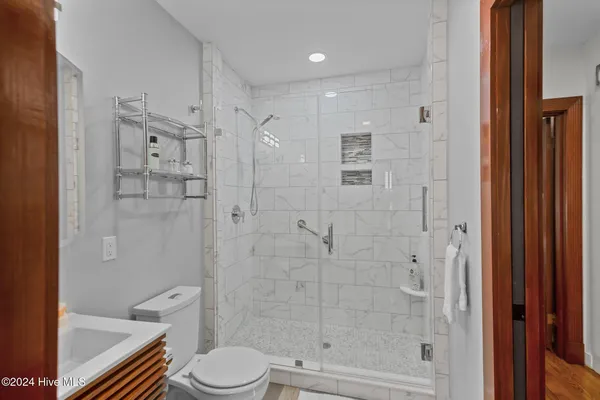 $2,550 | 226 East Water Street, Washington, NC 27889