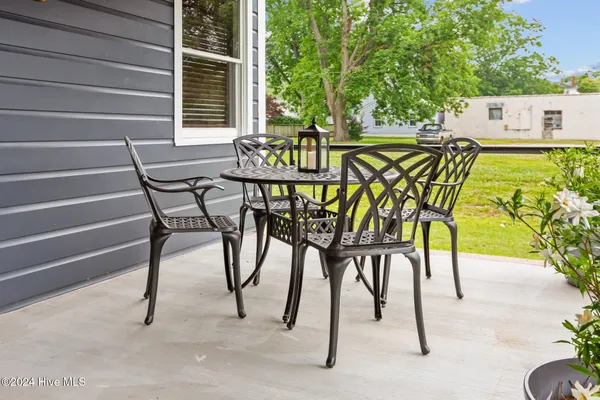 $2,550 | 226 East Water Street, Washington, NC 27889