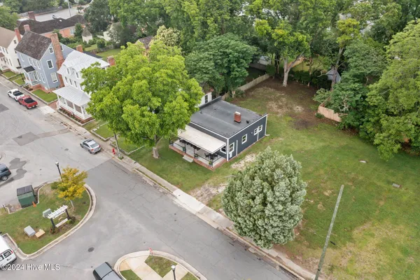 $2,550 | 226 East Water Street, Washington, NC 27889