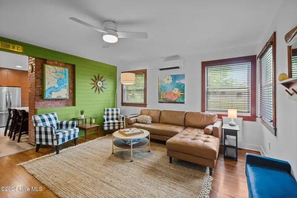 $2,550 | 226 East Water Street, Washington, NC 27889