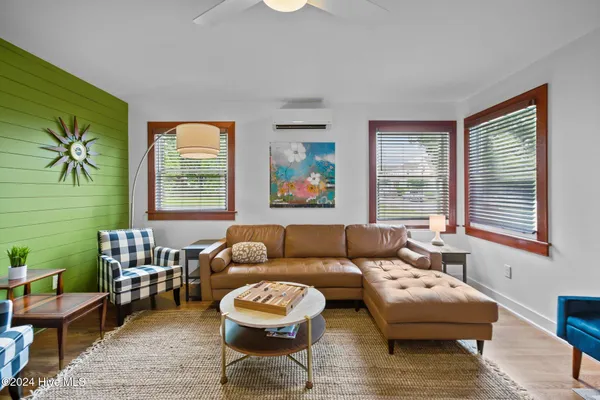 $2,550 | 226 East Water Street, Washington, NC 27889