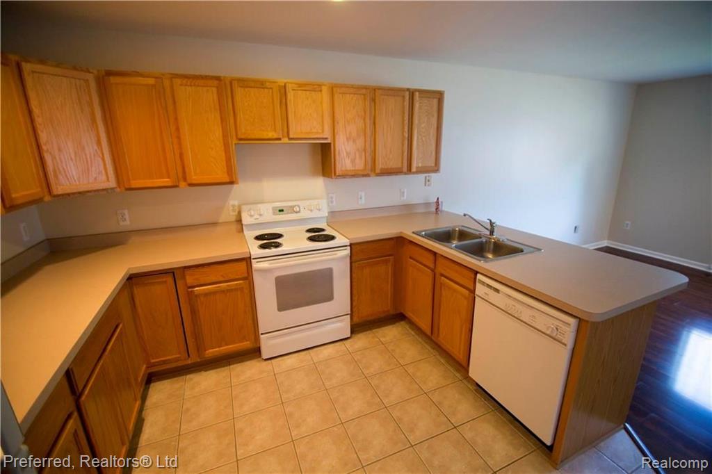 18270 West Eleven Mile Road Southfield, MI 48076 - Photo 15 of 52
