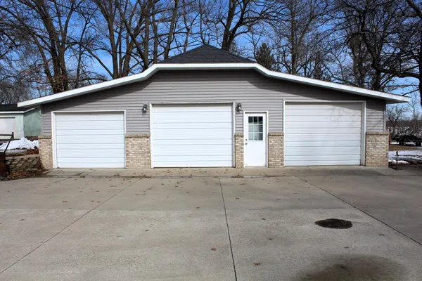 $429,900 | 17042 250th Avenue, Paynesville, MN 56362