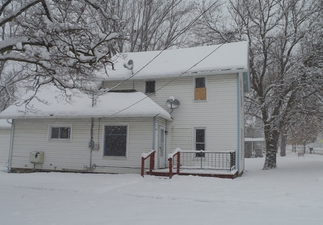 301 North Main Street Perry, MI 48872 - Photo 10 of 10 31270427-10.JPG
