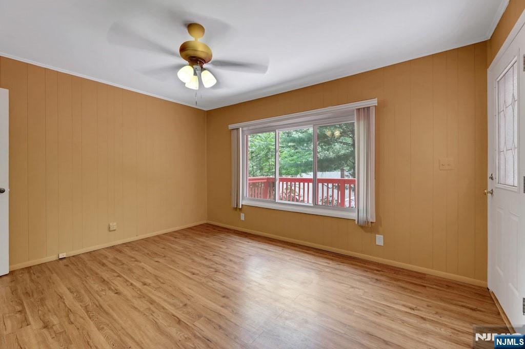 36 Benton Road Paramus, NJ 07652 - Photo 3 of 27