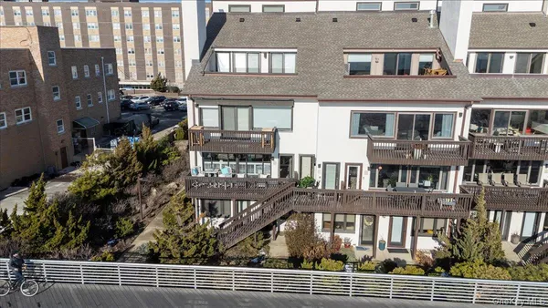 $1,399,999 | 627A Oceanfront, Unit A, Long Beach, NY 11561