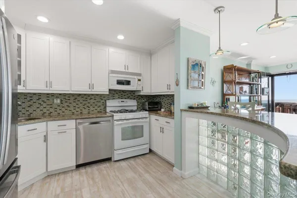 $1,399,999 | 627A Oceanfront, Unit A, Long Beach, NY 11561