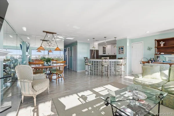 $1,399,999 | 627A Oceanfront, Unit A, Long Beach, NY 11561