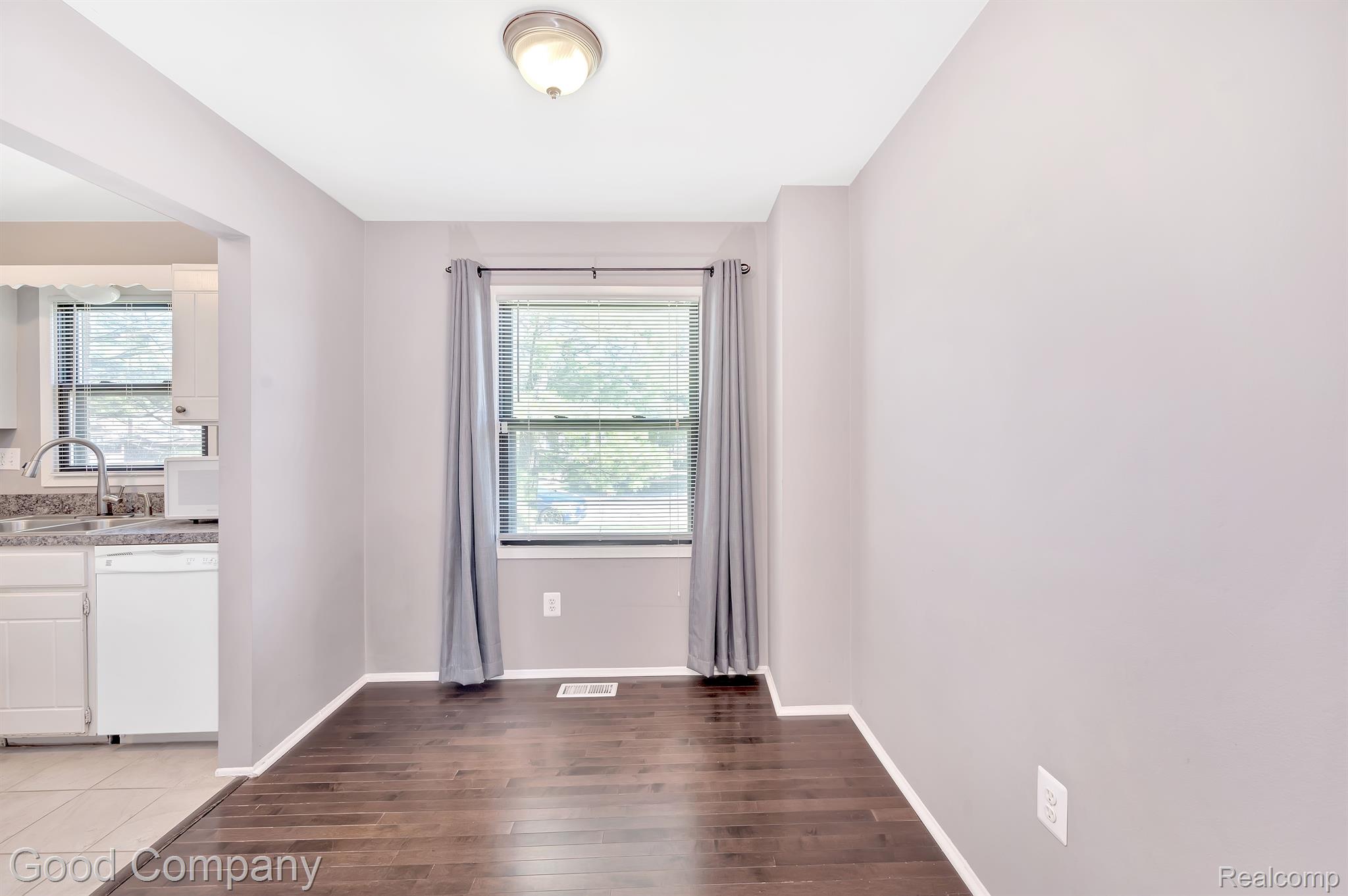 5095 Crooks Road, Unit 2 Royal Oak, MI 48073 - Photo 8 of 16 Gallery Image 8