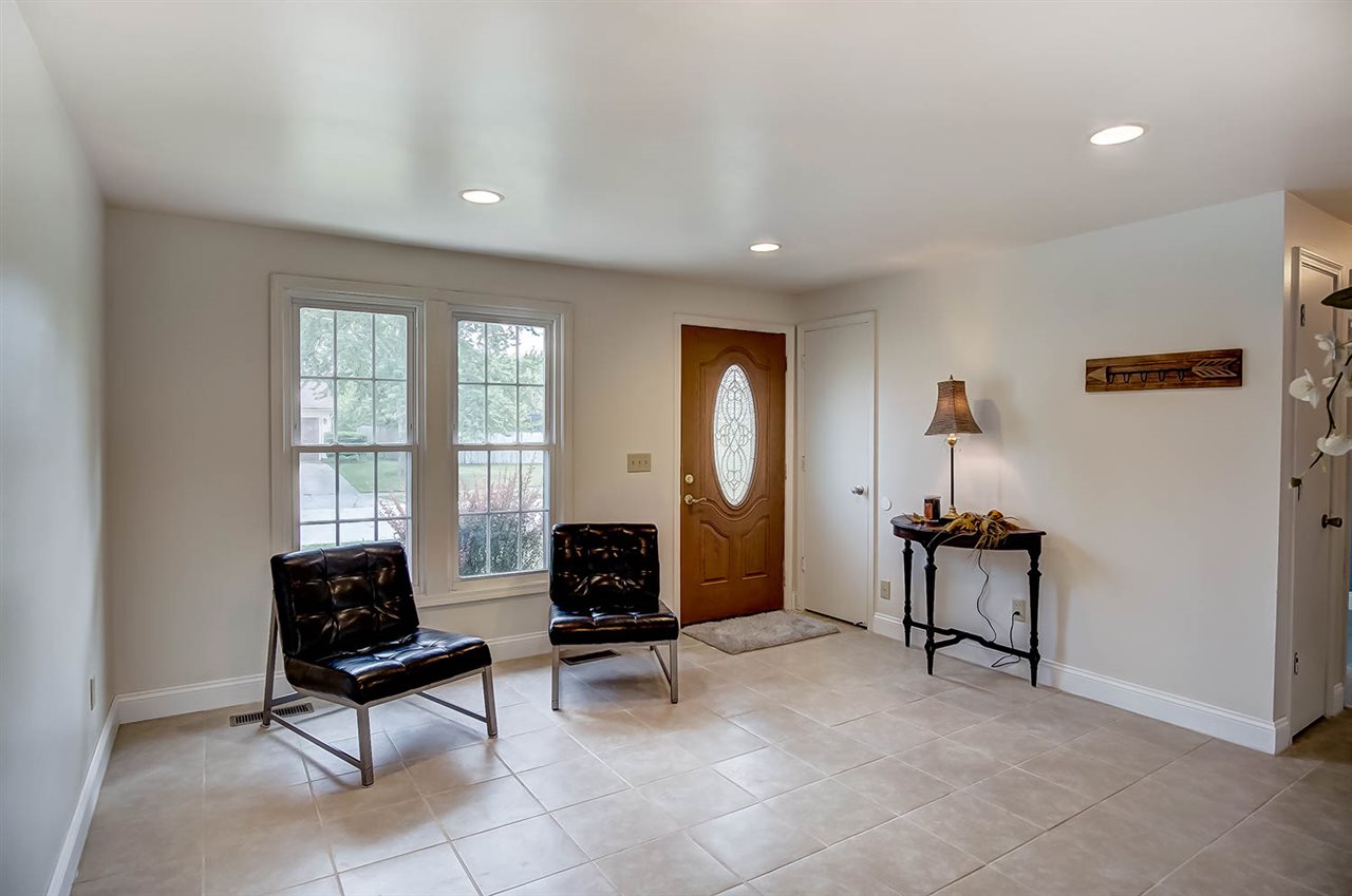 9246 Ridgetree Drive Fort Wayne, IN 46819 - Photo 5 of 25