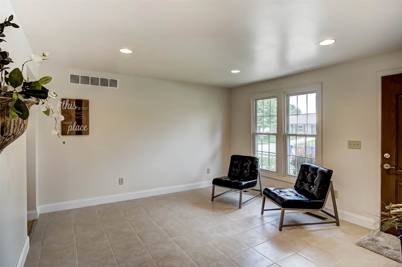 9246 Ridgetree Drive Fort Wayne, IN 46819 - Photo 6 of 25