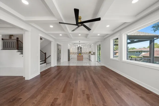 $975,000 | 10441 South 83rd Avenue, Palos Hills, IL 60465