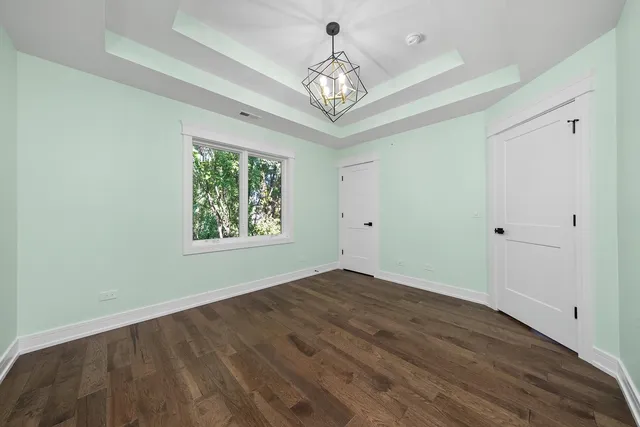 $975,000 | 10441 South 83rd Avenue, Palos Hills, IL 60465