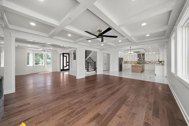 $975,000 | 10441 South 83rd Avenue, Palos Hills, IL 60465