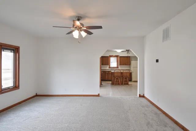 a view of livingroom with furniture