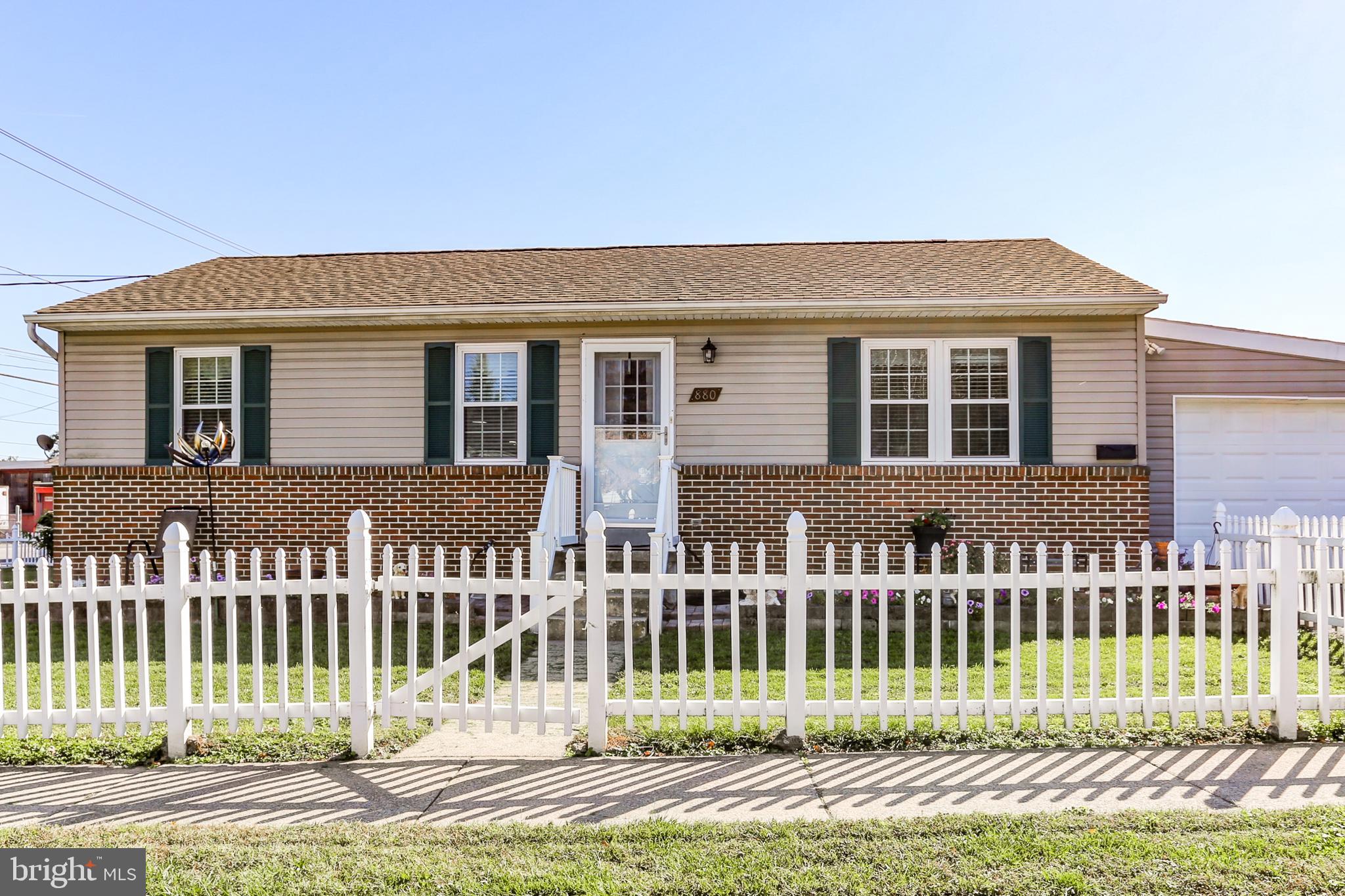 880 Ridge Avenue Columbia, PA 17512 - Photo 1 of 20 Gallery Image 1